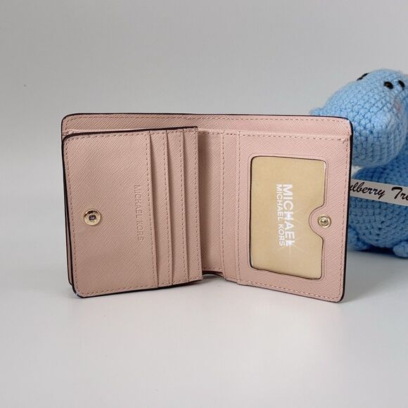 Michael Kors MK Giftables Studed Flap Leather Card Holder Wallet Ballet Pink NWT - Picture 7 of 12